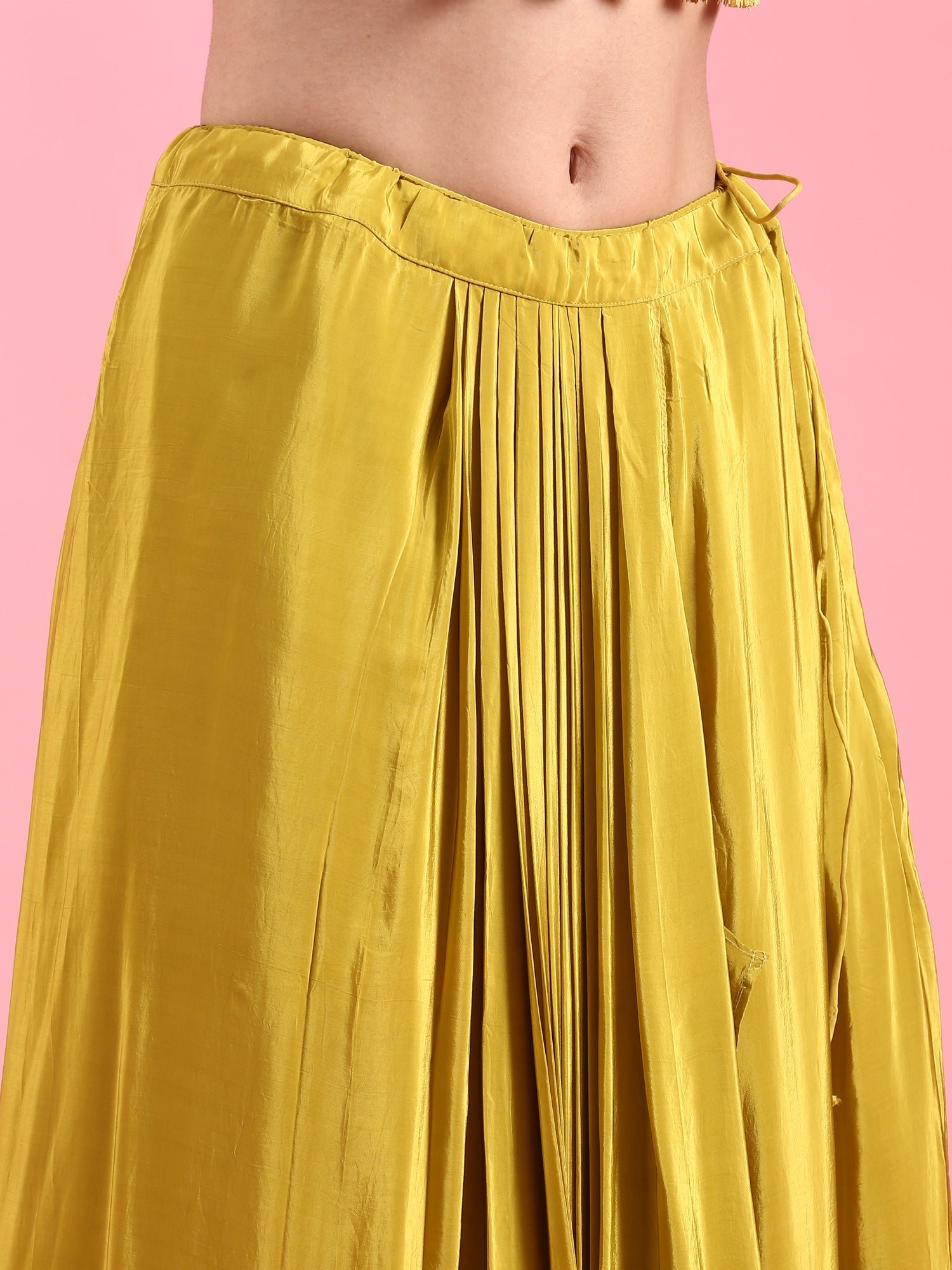 44706259VARIYALIGREEN_9_ad9a512c-ce2a-4ed4-92b7-1e1779232681